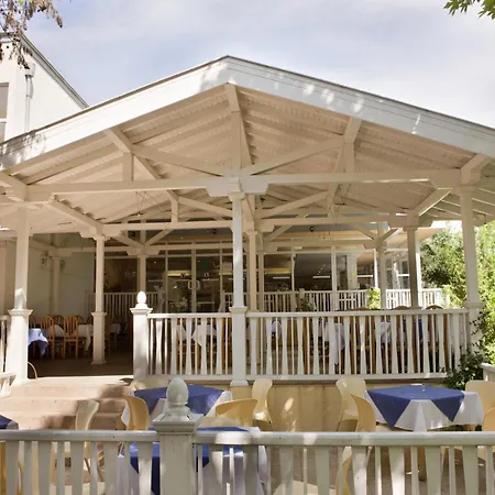 Hotel Oasis-3